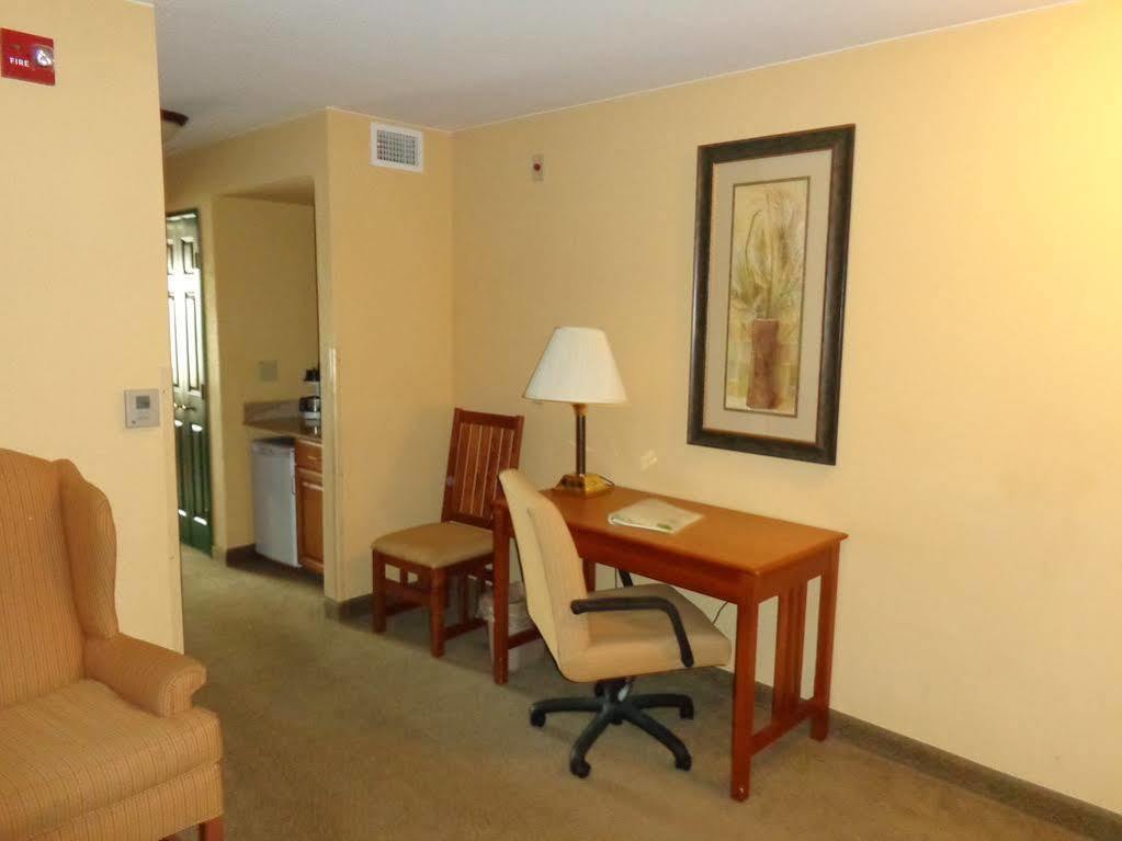 Country Inn & Suites By Radisson, Green Bay East, Wi Exteriér fotografie